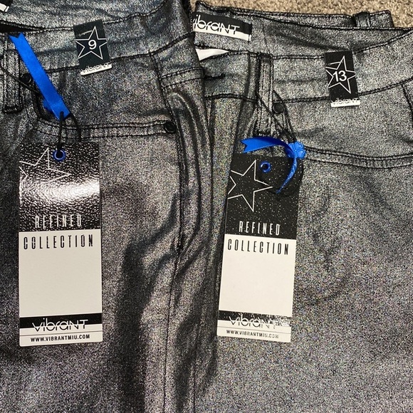 Vibrant Silver Gray Metallic Bootcut Flare Denim Shiny Pants NWT Multiple Sizes - Picture 16 of 16